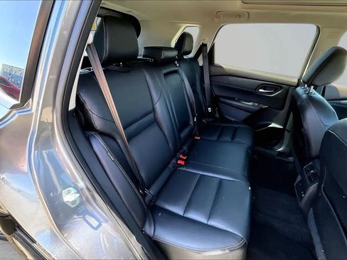 Used 2022 Nissan Rogue SL AWD/4WD image 31