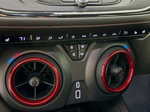 Used 2020 Chevrolet Blazer RS image 23