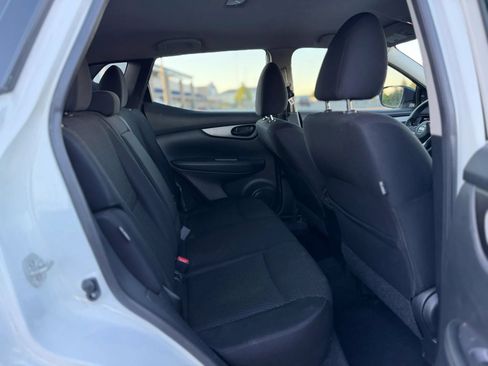 Used 2020 Nissan Rogue Sport S FWD image 17
