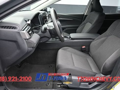 Used 2025 Toyota Camry LE FWD image 19