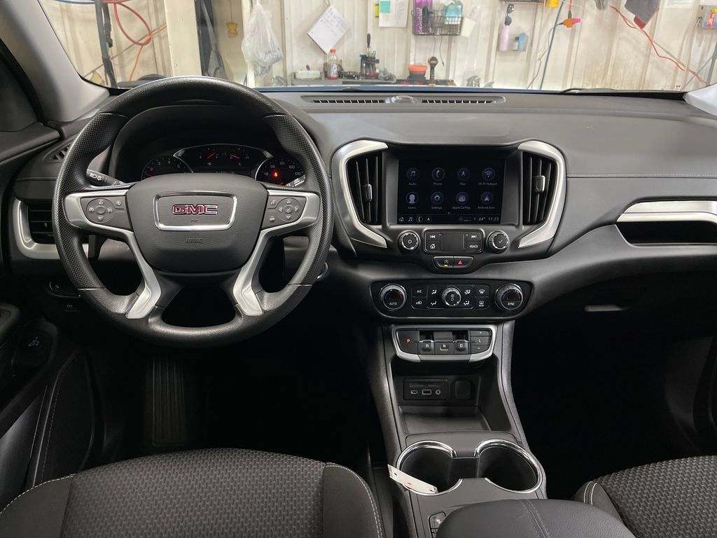 Used 2024 GMC Terrain SLE w/ Driver Convenience Package AWD/4WD image 17