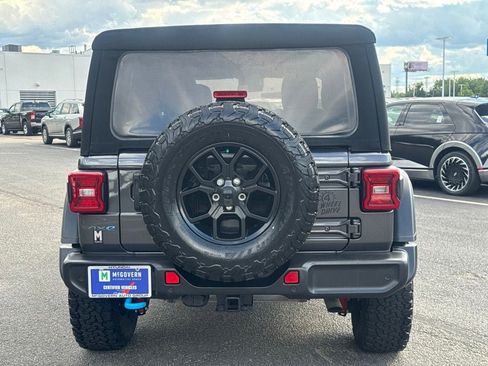 Used 2024 Jeep Wrangler Unlimited AWD/4WD image 7