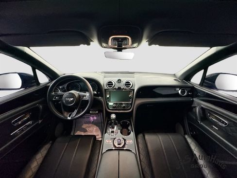Used 2018 Bentley Bentayga AWD/4WD image 29