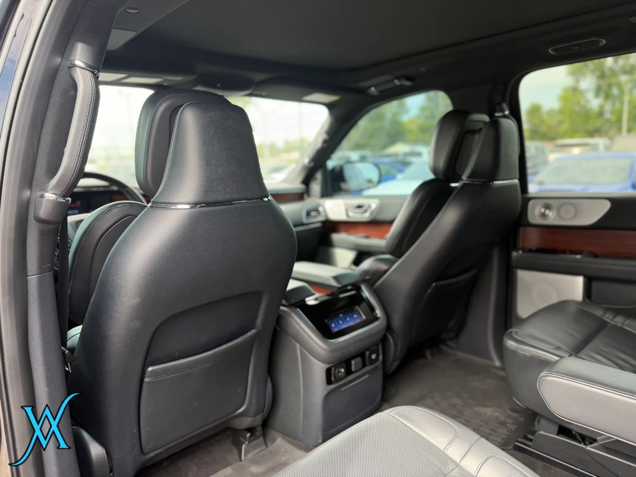 Used 2023 Lincoln Navigator Reserve AWD/4WD image 16
