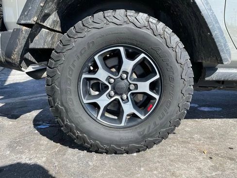 Used 2021 Jeep Wrangler Rubicon AWD/4WD image 29