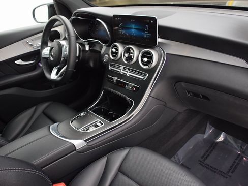 Certified 2022 Mercedes-Benz GLC 300 image 14