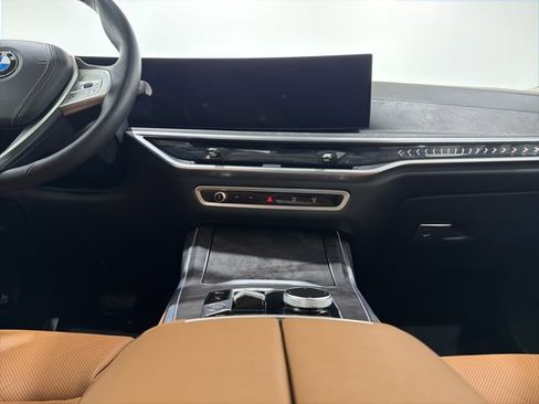 Certified 2024 BMW X7 xDrive40i w/ Premium Package image 39