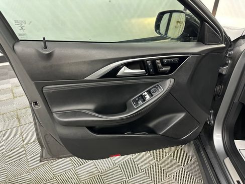 Used 2019 INFINITI QX30 AWD w/ Navigation Package image 10