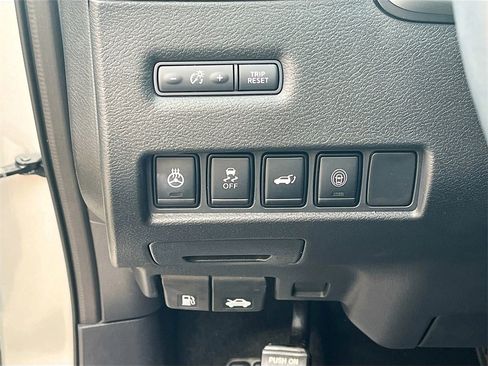 Used 2023 Nissan Murano Platinum w/ Cargo Package image 10