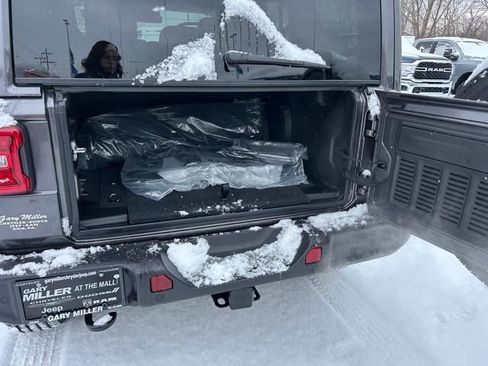 New 2026 Jeep Wrangler Unlimited Sahara AWD/4WD image 26