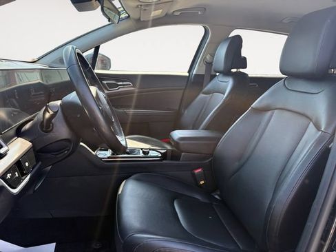 Certified 2024 Kia Sportage EX AWD/4WD image 9