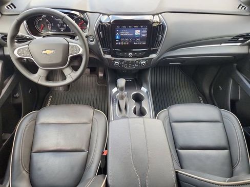 Used 2023 Chevrolet Traverse Premier AWD/4WD image 21