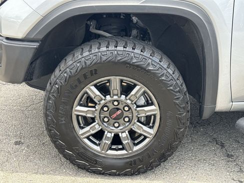 Used 2025 GMC Sierra 1500 AT4X AWD/4WD image 12