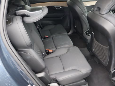 Used 2025 Volvo XC90 B5 Plus image 35