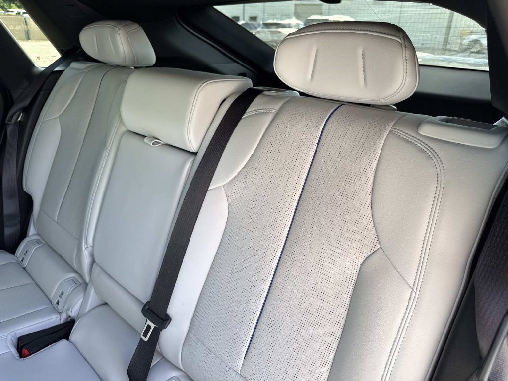 New 2027 Cadillac Lyriq Sport w/ LPO, Floor Liner Package AWD/4WD image 14