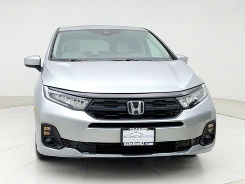 Used 2025 Honda Odyssey EX-L image 2
