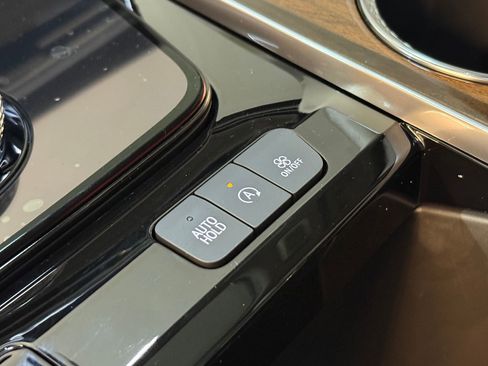 New 2026 Cadillac Escalade ESV Platinum Sport w/ LPO, ONYX Package image 43