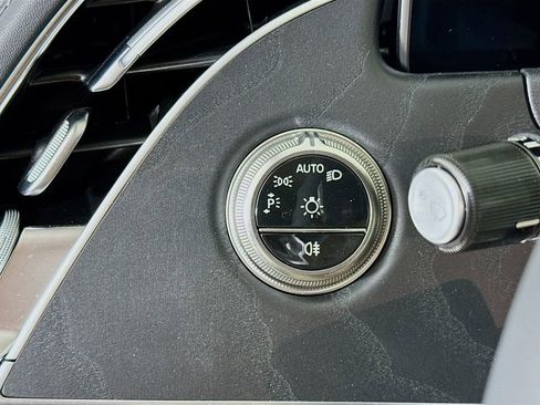 New 2026 Mercedes-Benz E 350 4MATIC Sedan image 10