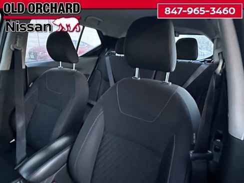 Used 2022 Nissan Kicks SV image 10