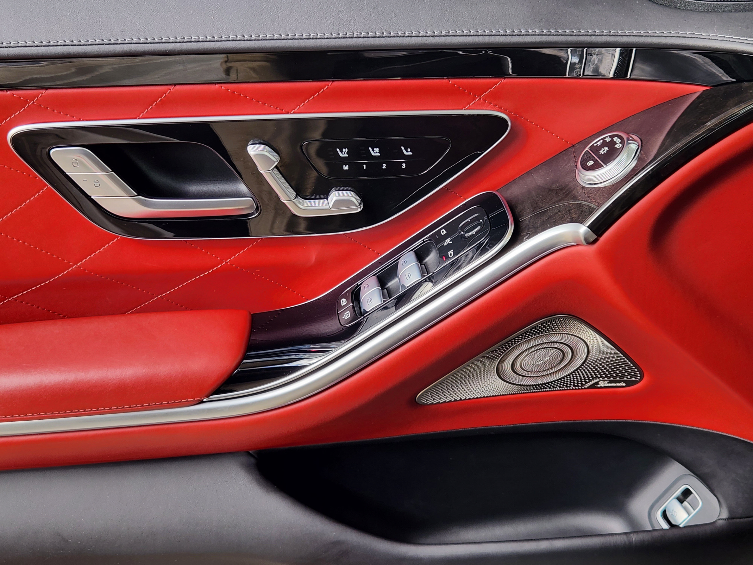 Certified 2023 Mercedes-Benz S 500 4MATIC image 19