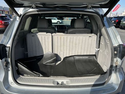 Certified 2019 Toyota Highlander XLE image 24