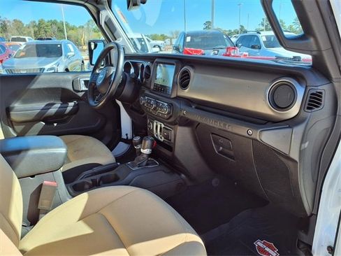 Used 2021 Jeep Wrangler Willys image 12