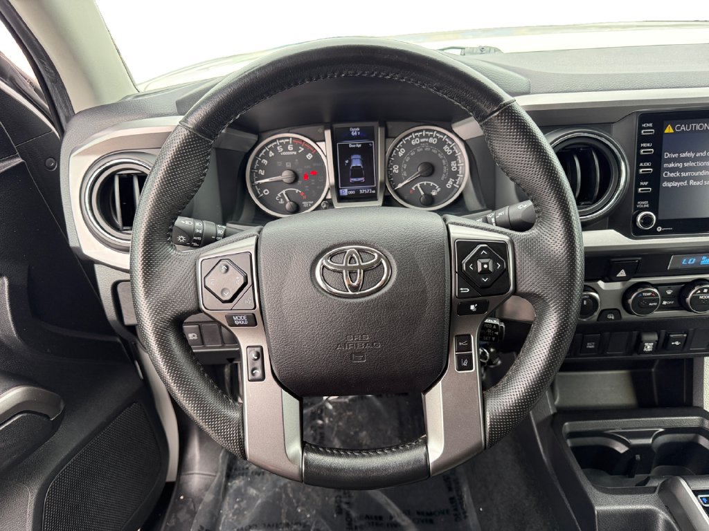 Used 2022 Toyota Tacoma SR5 AWD/4WD image 12