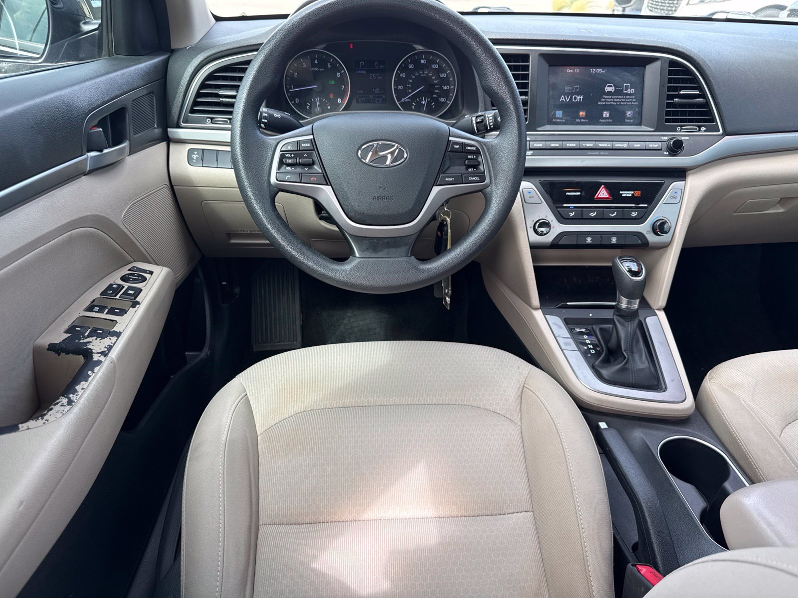 Used 2017 Hyundai Elantra SE FWD image 17