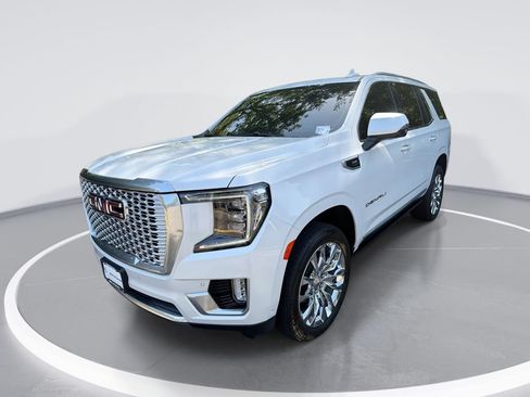 Used 2024 GMC Yukon Denali w/ Advanced Technology Package AWD/4WD image 1