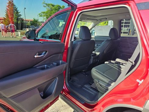 New 2026 Nissan Pathfinder SL w/ SL Premium Package AWD/4WD image 12