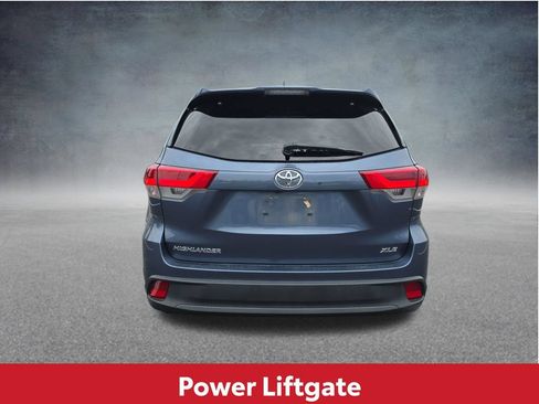 Used 2019 Toyota Highlander XLE FWD image 9