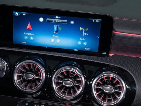 Certified 2026 Mercedes-Benz CLA 250 4MATIC image 19