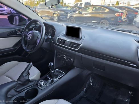 Used 2015 MAZDA MAZDA3 i Sport FWD image 12