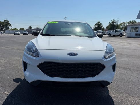 Certified 2022 Ford Escape SE AWD/4WD image 2