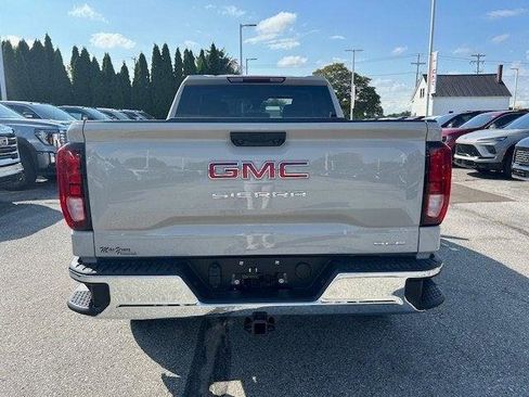 New 2026 GMC Sierra 1500 SLE image 5