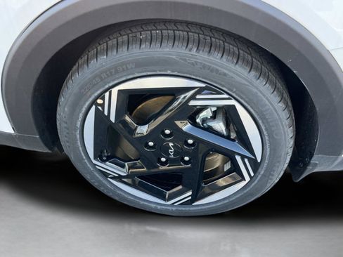 New 2025 Kia K4 EX image 11