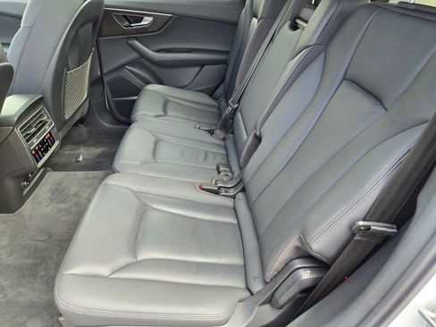Used 2022 Audi Q7 3.0T Premium Plus AWD/4WD image 12