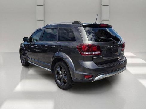 Used 2020 Dodge Journey Crossroad FWD image 3