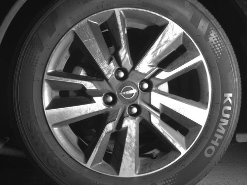 Used 2025 Nissan Versa SV FWD image 12