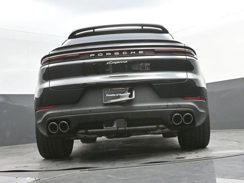 New 2026 Porsche Cayenne Coupe AWD/4WD image 39