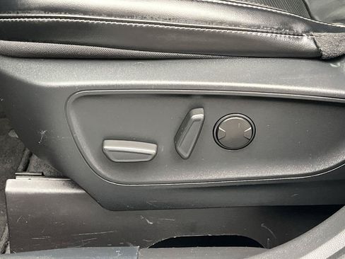 Used 2024 Ford Escape Platinum AWD/4WD image 11