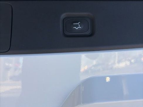 New 2026 Ford Expedition Active image 13