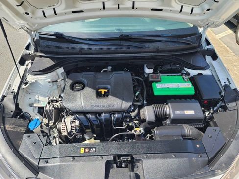 Used 2019 Hyundai Elantra SE image 20