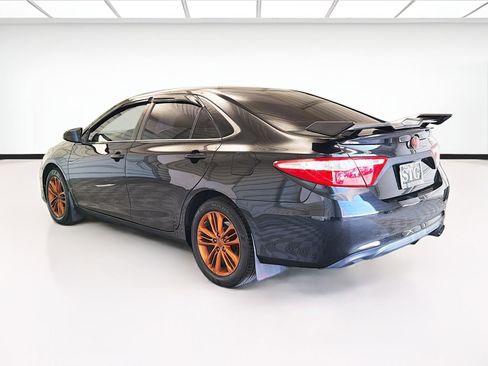 Used 2017 Toyota Camry SE image 6