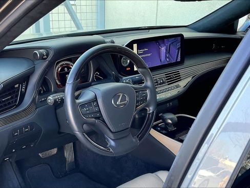 Used 2023 Lexus LS 500 image 17