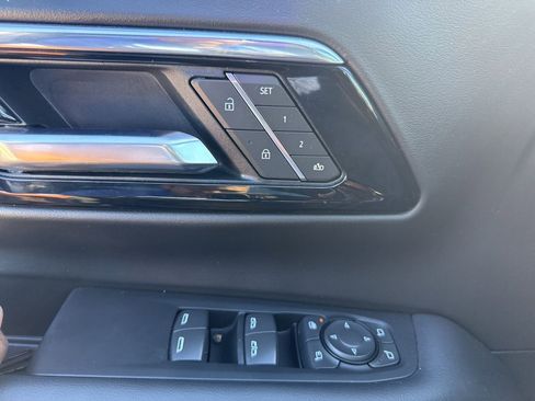 Used 2025 Chevrolet Suburban RST w/ RST Capability Package image 28