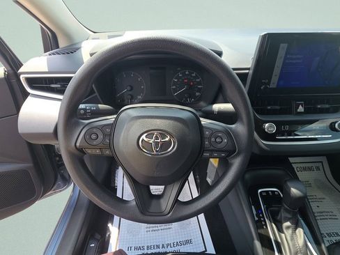 Used 2025 Toyota Corolla LE image 15