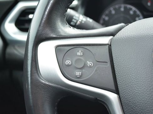 Used 2018 GMC Acadia SLE image 17