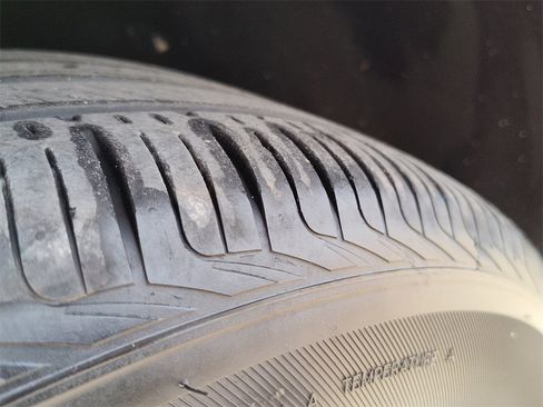 Used 2025 Chevrolet Trax LS image 18