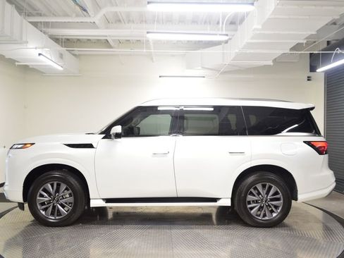 Certified 2025 INFINITI QX80 Pure RWD image 2